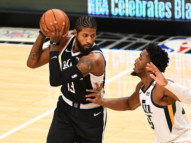 IM体育官网入口-快船轻取公牛，萨姆·米切尔送出助攻