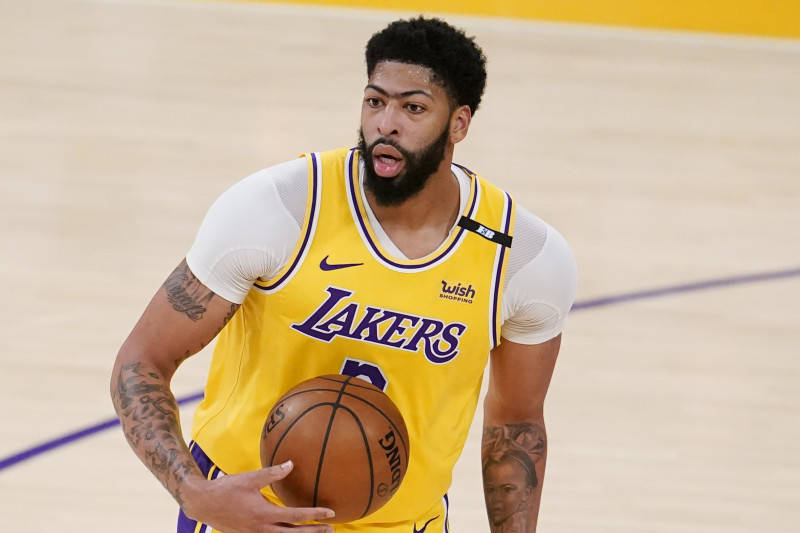 IM体育官网入口-江苏队险胜湖人，布克刷新纪录