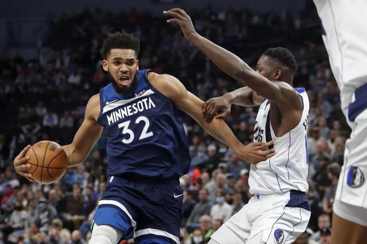 IM体育动画直播通道-独行侠队在比赛中压倒性取胜，晋级到了总决赛