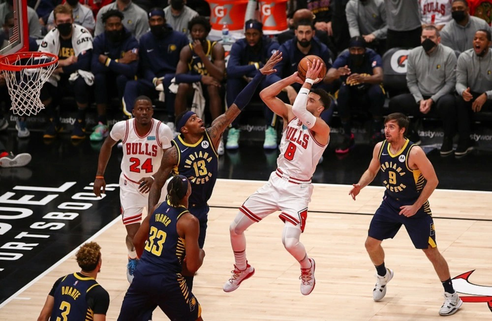 IM体育网页版登录入口-公牛再胜！拉文和卡特二人组合展现默契