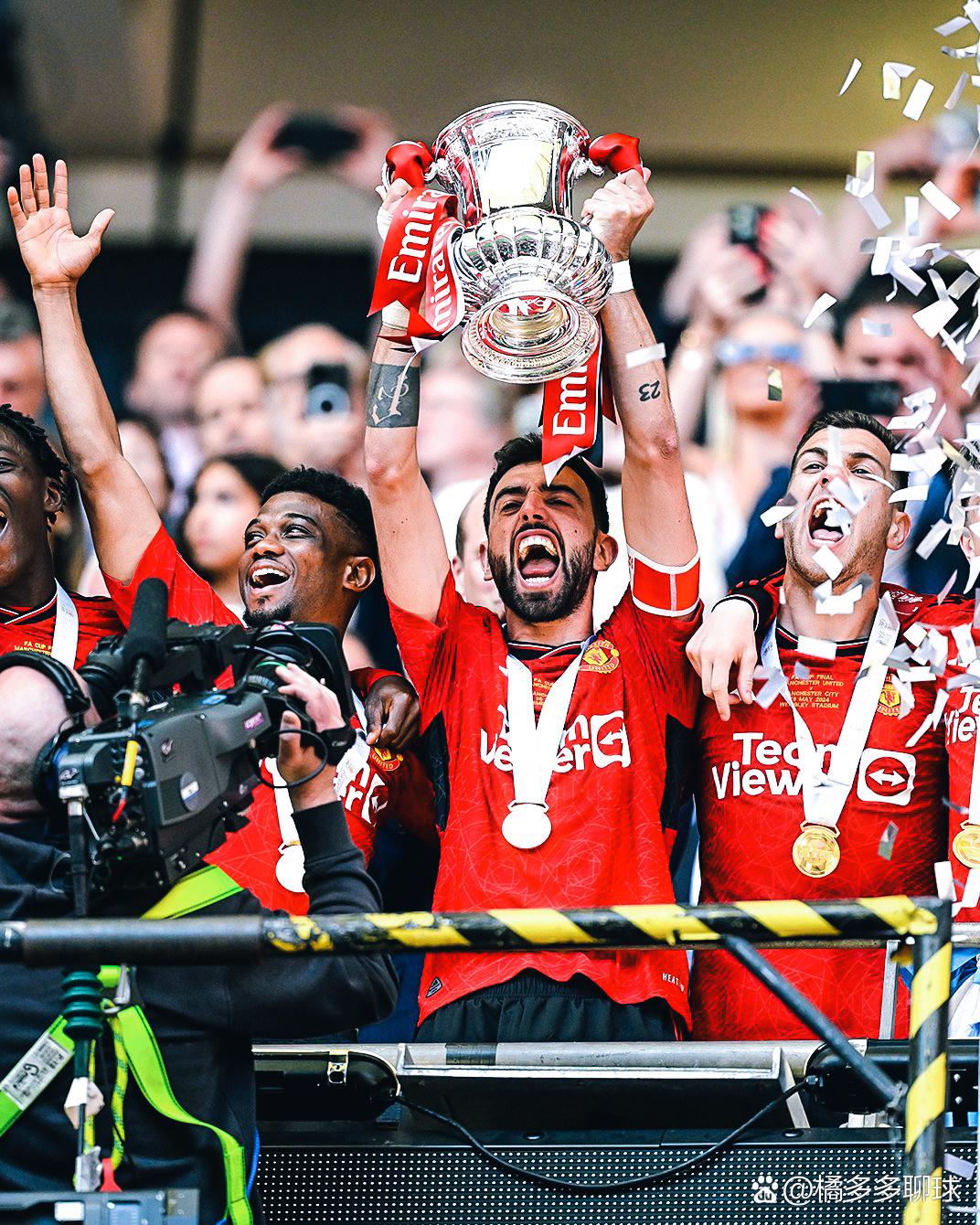 IM体育-曼联客场逆转埃弗顿，继续保持不败战绩