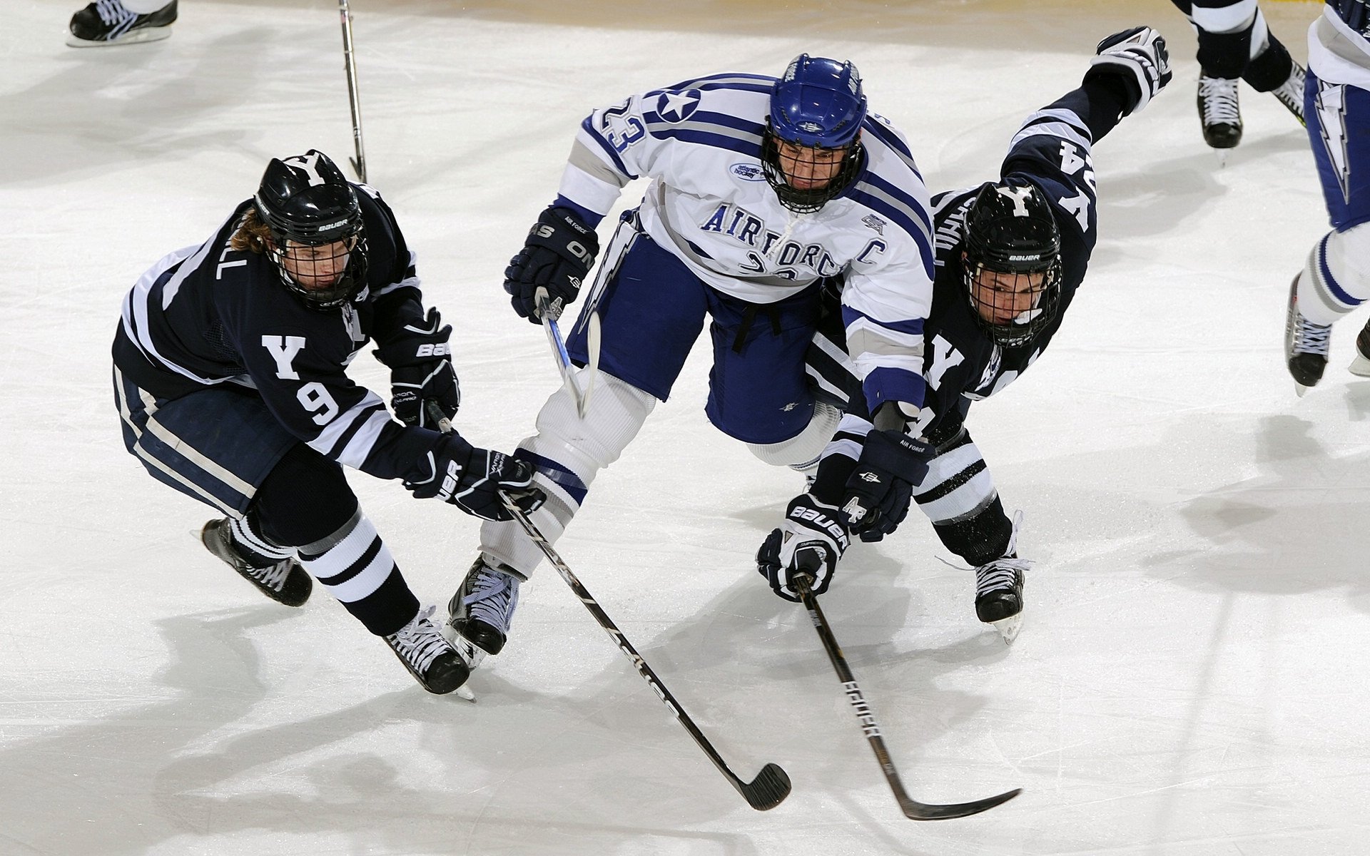 塞维利亚鏖战韩国,当欧陆铁血遇上东亚风暴,哈兰德点燃世纪赛场